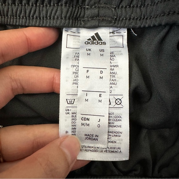 Adidas Men’s 7-inch inseam athletic short - Picture 6 of 7